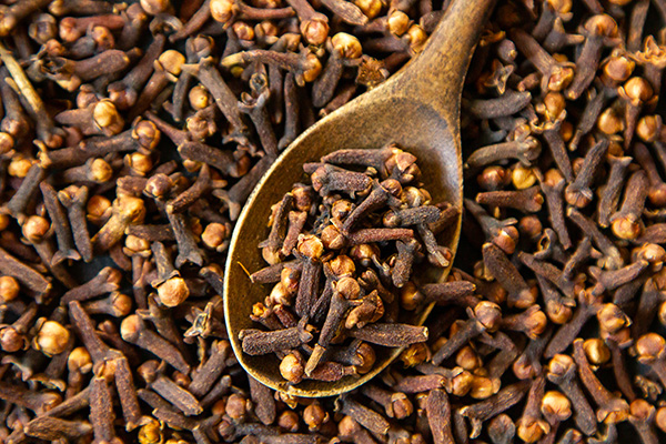 Cloves